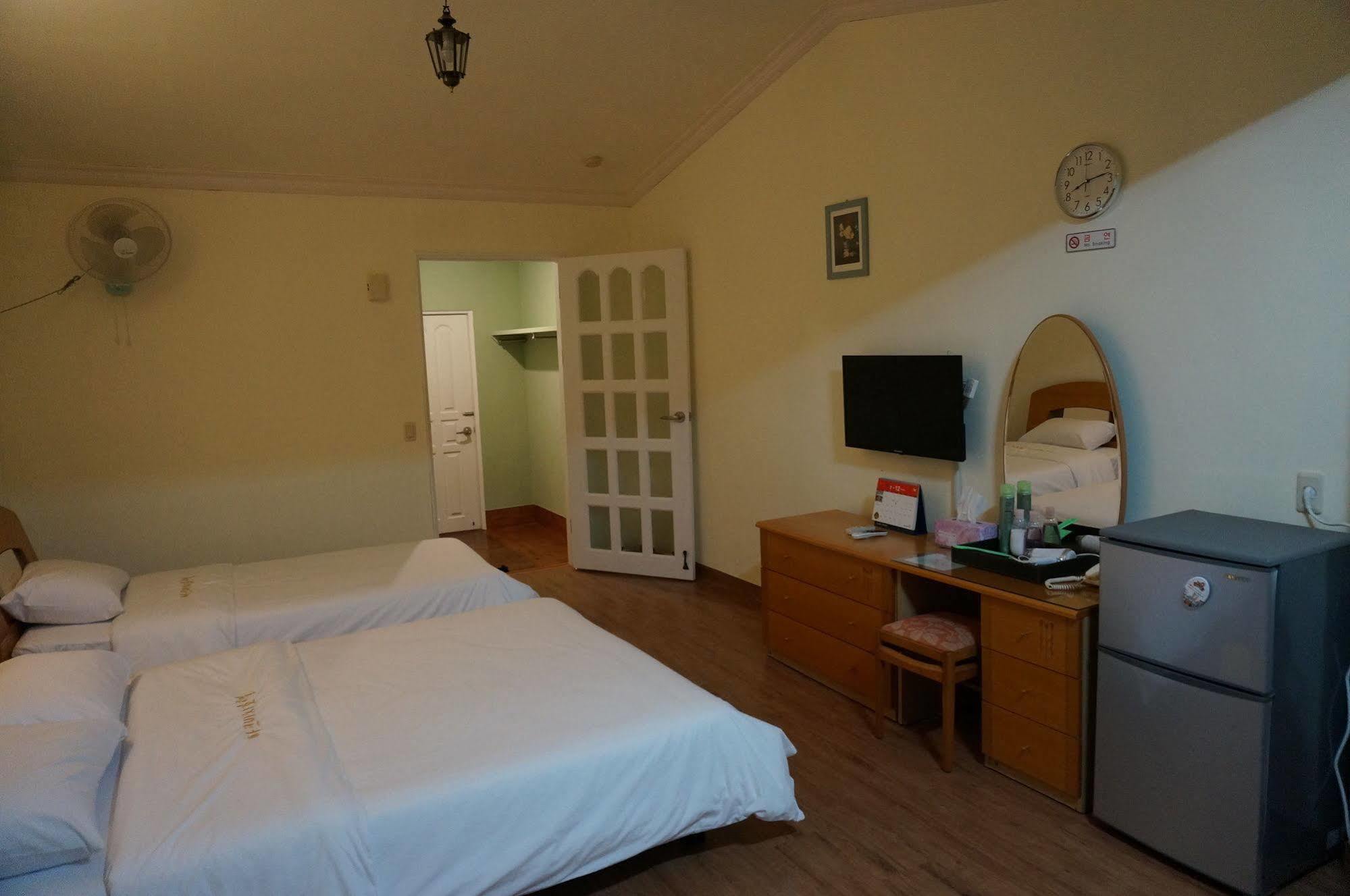Park Beach Hotel Jeju Luaran gambar